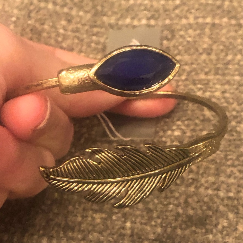 💕3/$19💕 Laila Rowe Gold and Blue Leaf Bracelet NWT